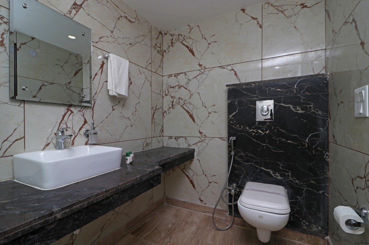 Marble Bathroom Hotel Sun View International New Delhi